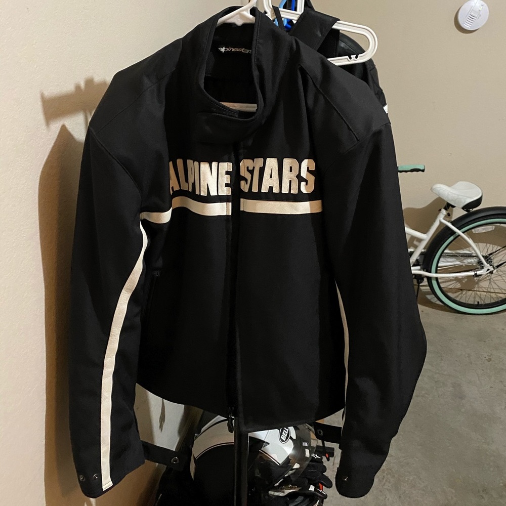 Black Alpinestars Motorcycle Jacket - Men’s XL